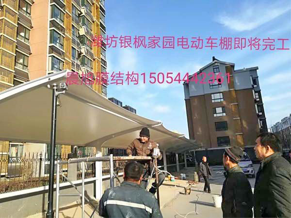濰坊銀楓家園電動車棚即將完工